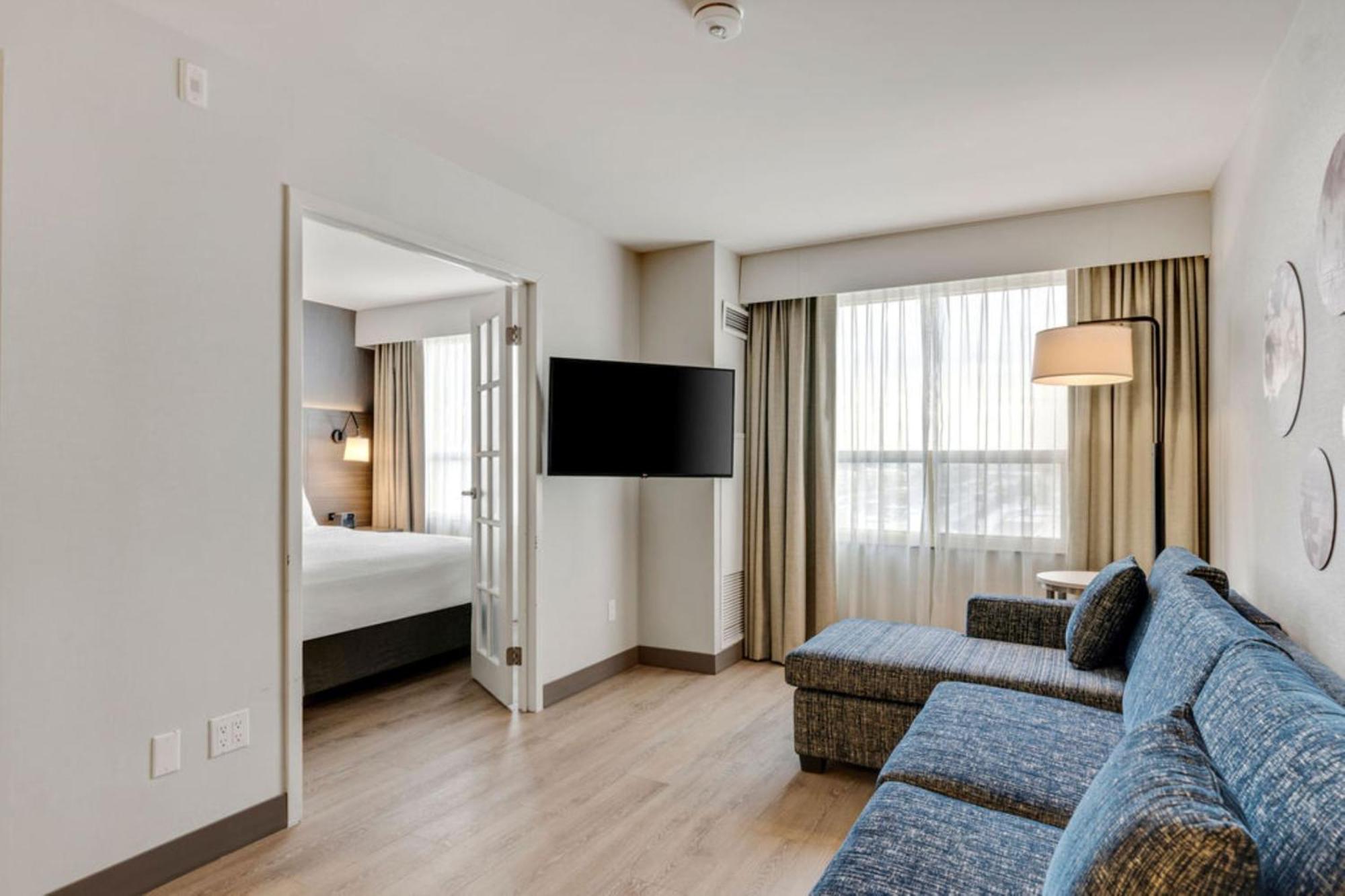 Holiday Inn & Suites Ottawa Kanata By Ihg Exterior foto